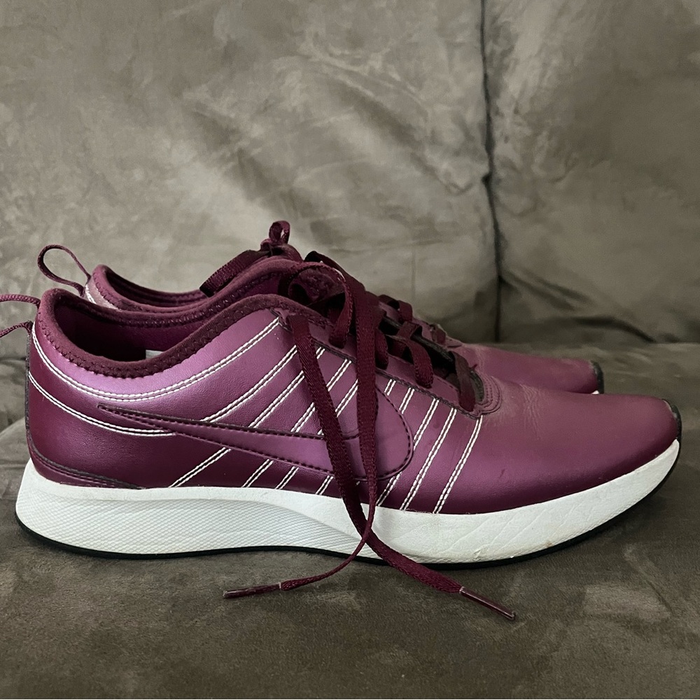 Womens Nike Sneakers